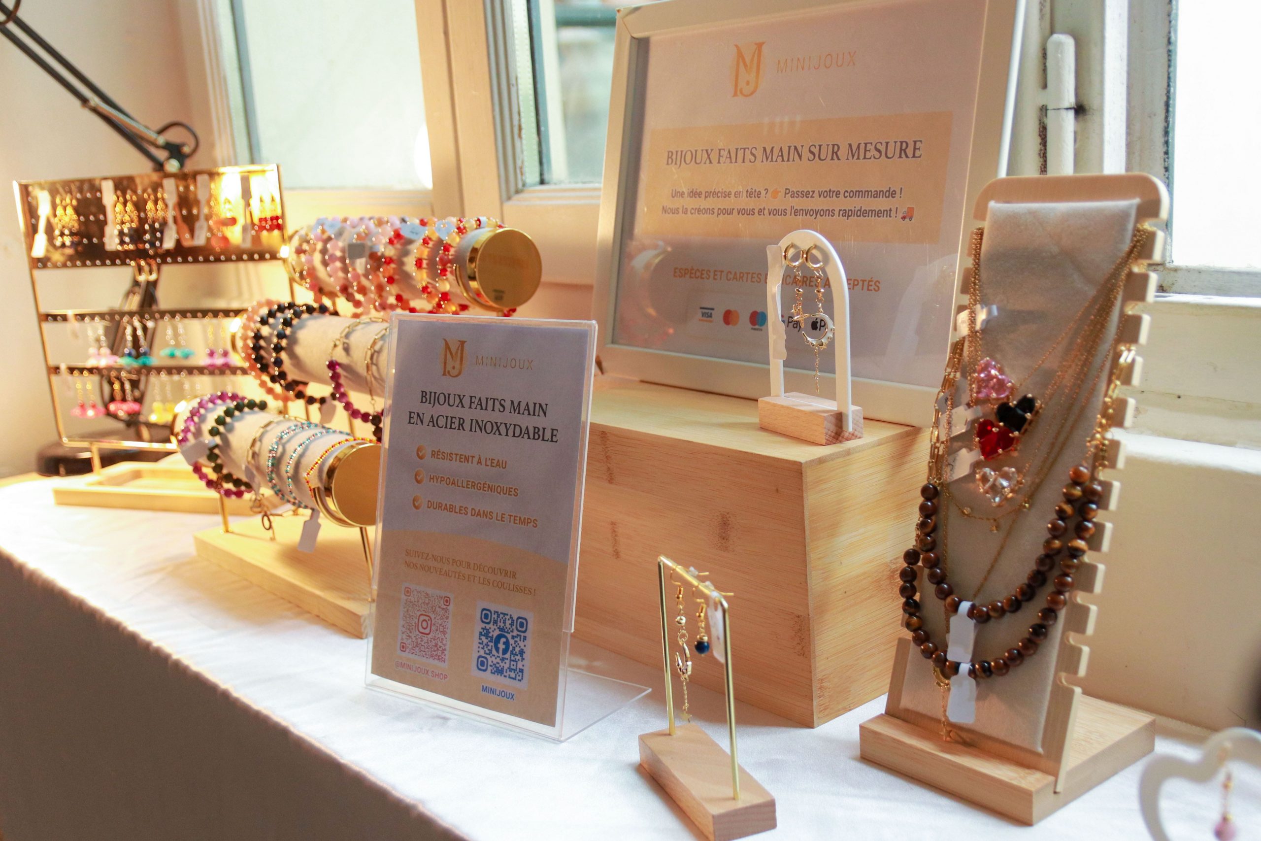 Minijoux - Stand de bijoux - bijoux fait main en acier inoxydable